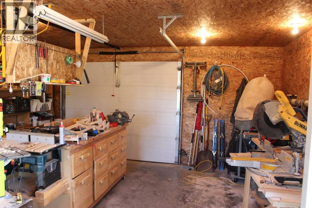 556 Rogers Avenue, Picture Butte, Alberta  T0K 1V0 - Photo 18 - A2305842