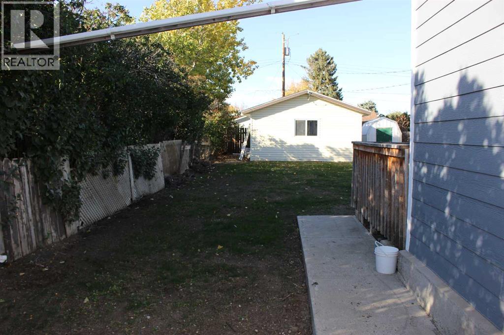 556 Rogers Avenue, Picture Butte, Alberta  T0K 1V0 - Photo 21 - A2305842