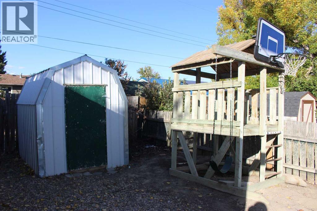 556 Rogers Avenue, Picture Butte, Alberta  T0K 1V0 - Photo 22 - A2305842