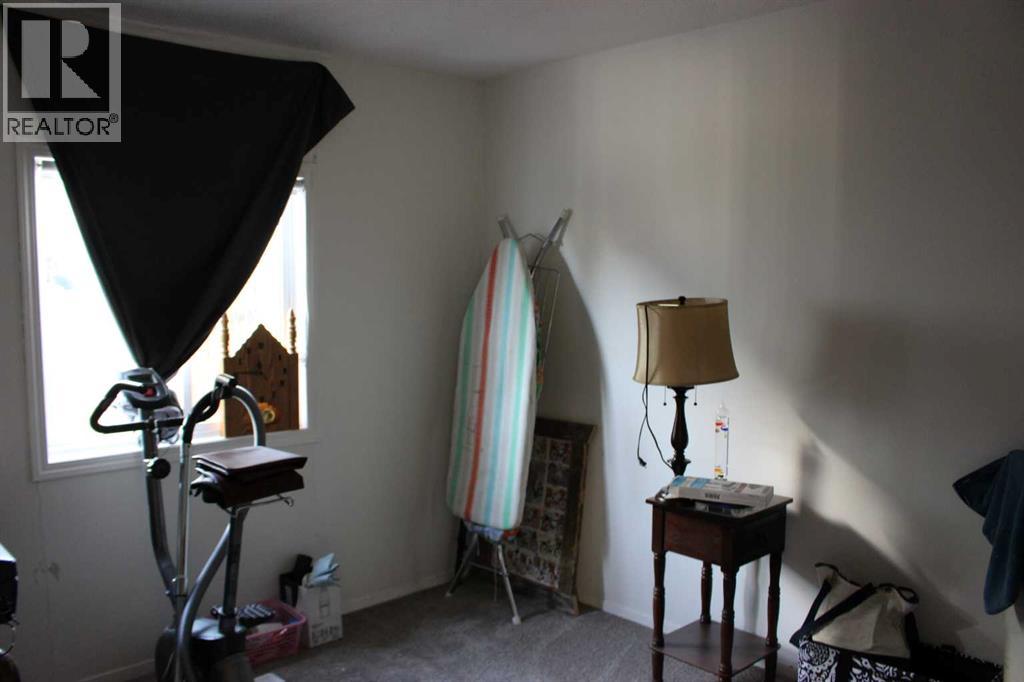 556 Rogers Avenue, Picture Butte, Alberta  T0K 1V0 - Photo 7 - A2305842