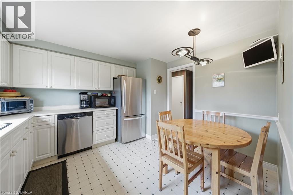 37 Parkview Crescent, Kitchener, Ontario  N2A 1M1 - Photo 7 - 40824839