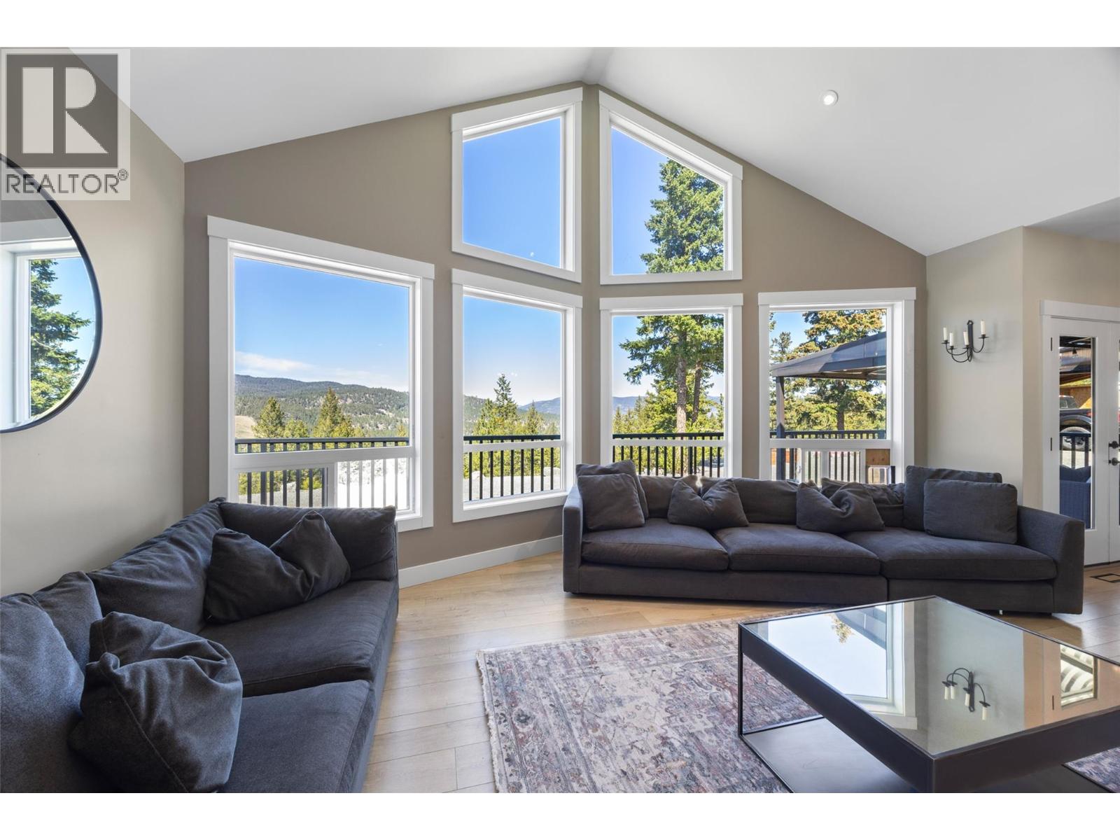 111 Veale Road, Merritt, British Columbia  V1K 1B8 - Photo 5 - 10385054