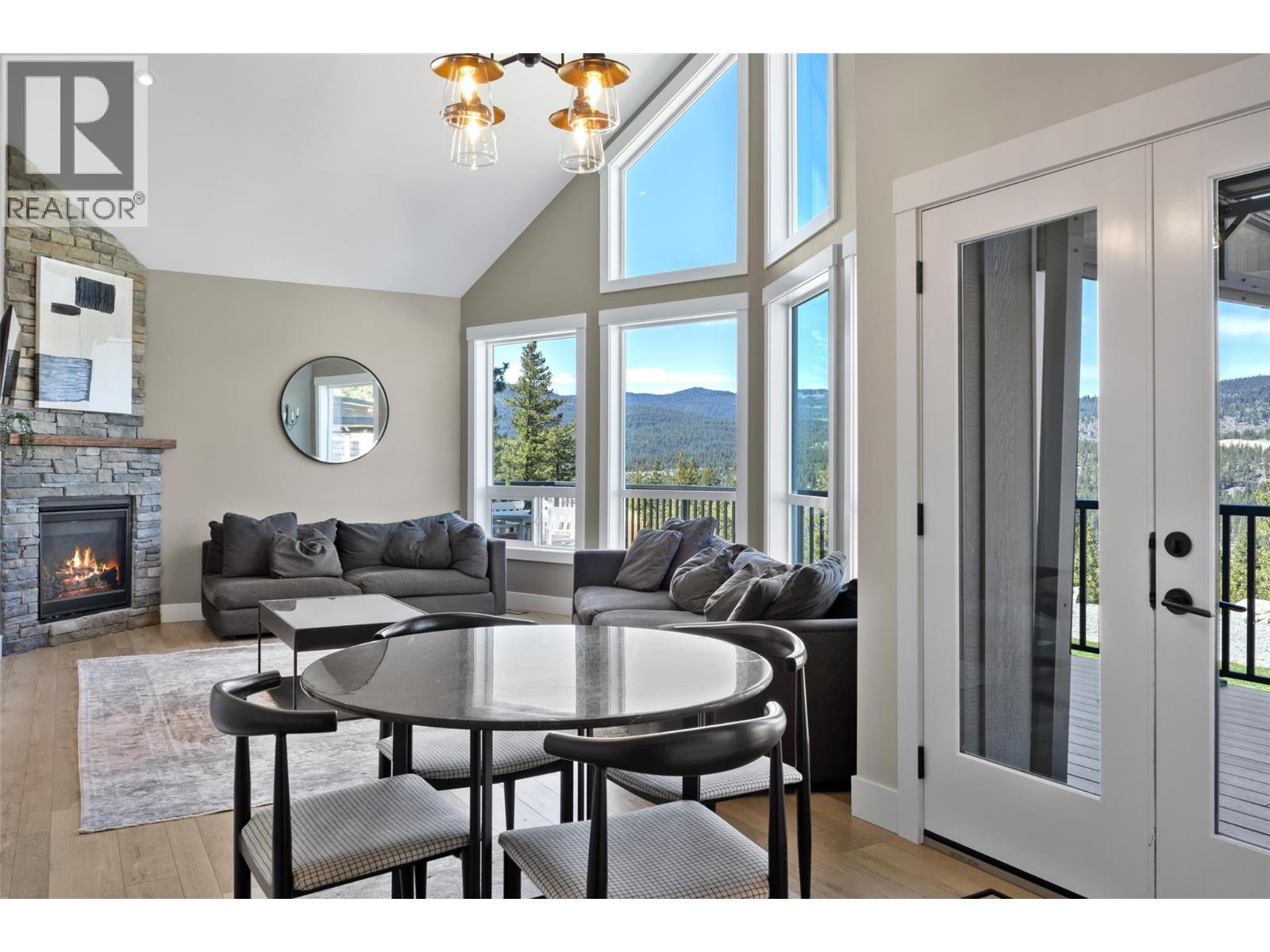 111 Veale Road, Merritt, British Columbia  V1K 1B8 - Photo 9 - 10385054