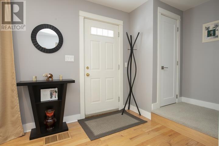 62 Lake St, Sault Ste. Marie, Ontario  P6A 4A5 - Photo 13 - SM260523