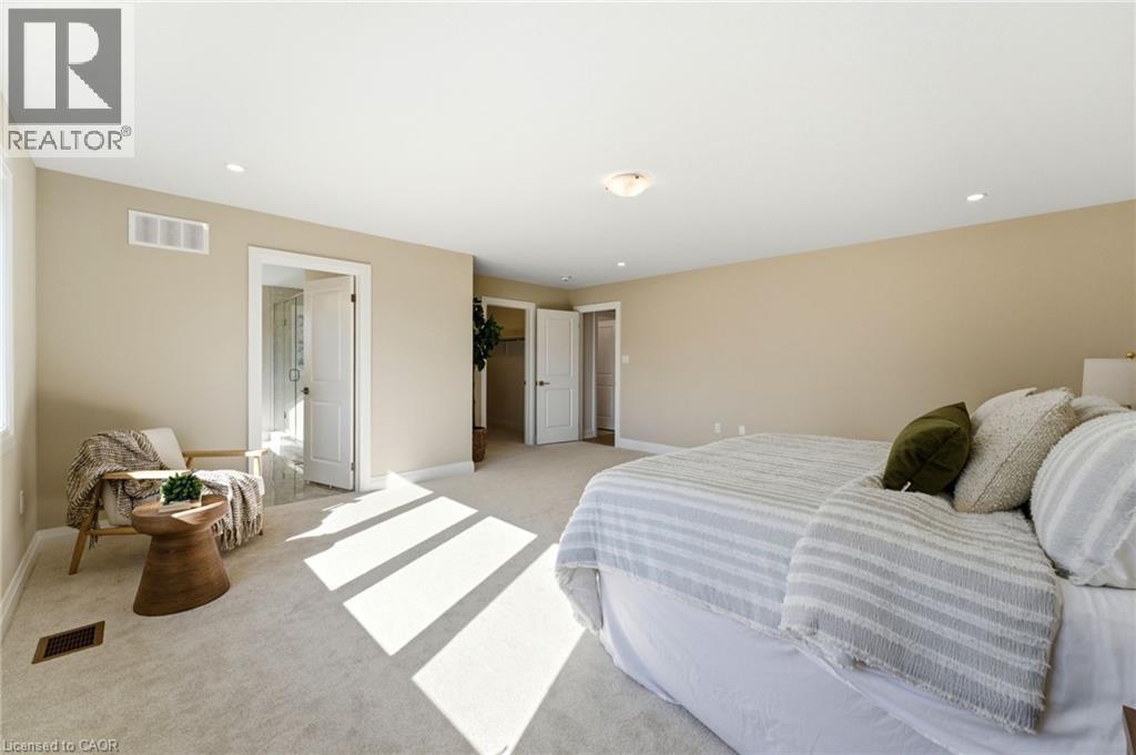 19 Woodvalley Court, Hamilton, Ontario  L9B 2S7 - Photo 14 - 40824127