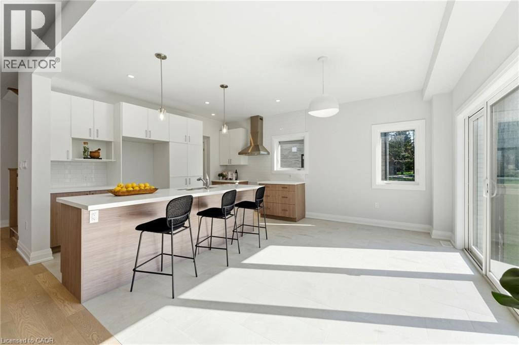 19 Woodvalley Court, Hamilton, Ontario  L9B 2S7 - Photo 6 - 40824127