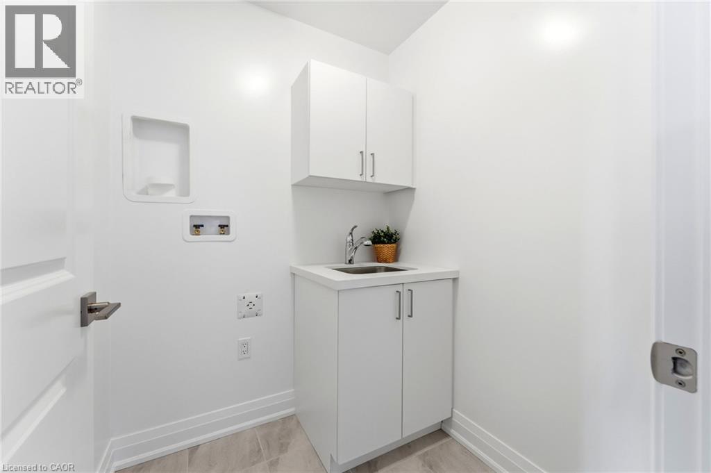 19 Woodvalley Court, Hamilton, Ontario  L9B 2S7 - Photo 24 - 40824127