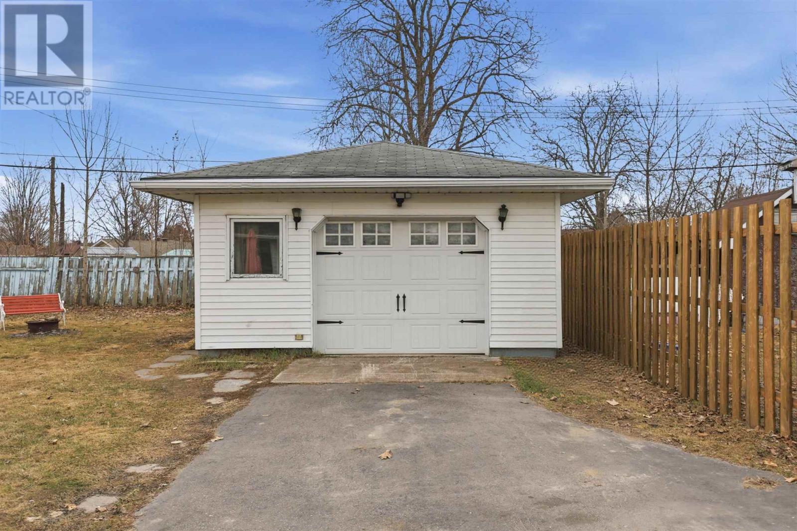 308 Boundary Rd, Sault Ste. Marie, Ontario  P6A 5C1 - Photo 42 - SM260790