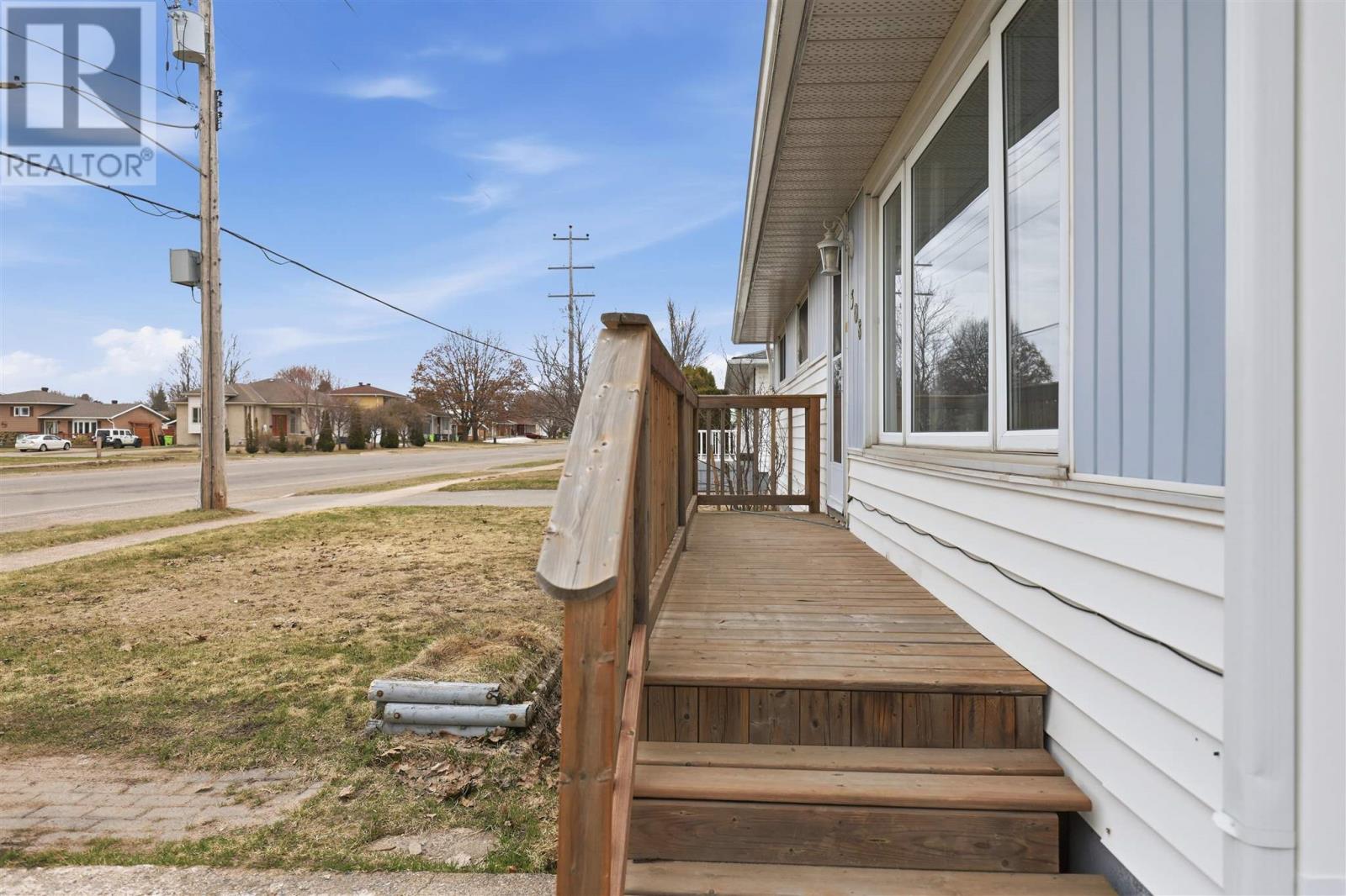 308 Boundary Rd, Sault Ste. Marie, Ontario  P6A 5C1 - Photo 3 - SM260790