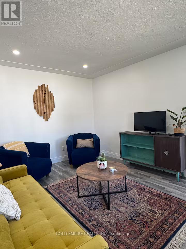 Main - 29 Terrence Street, London East, Ontario  N5Z 1C3 - Photo 3 - X13052768