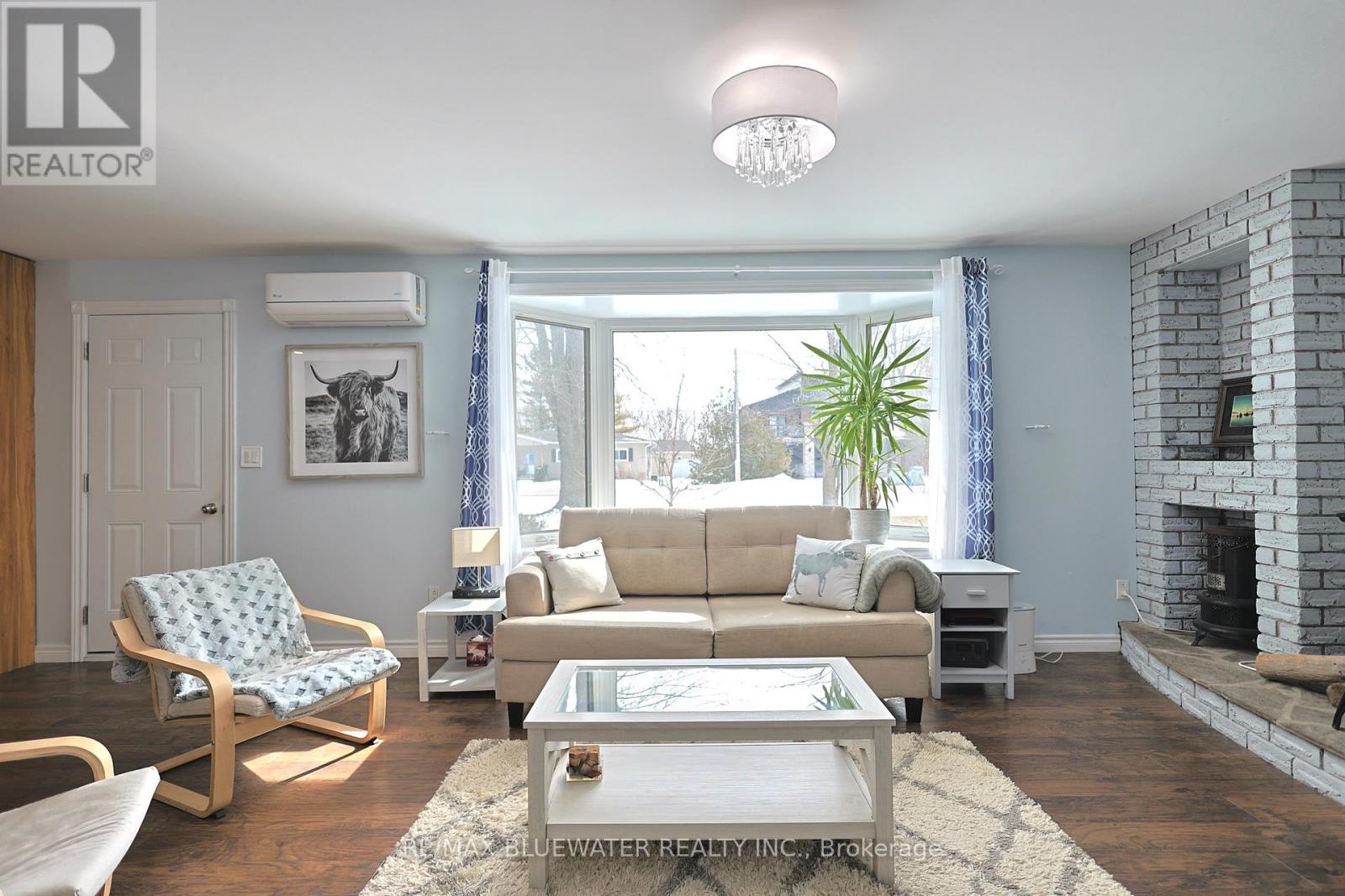 8296 Burwell Road, Lambton Shores, Ontario  N0M 1T0 - Photo 16 - X13053026