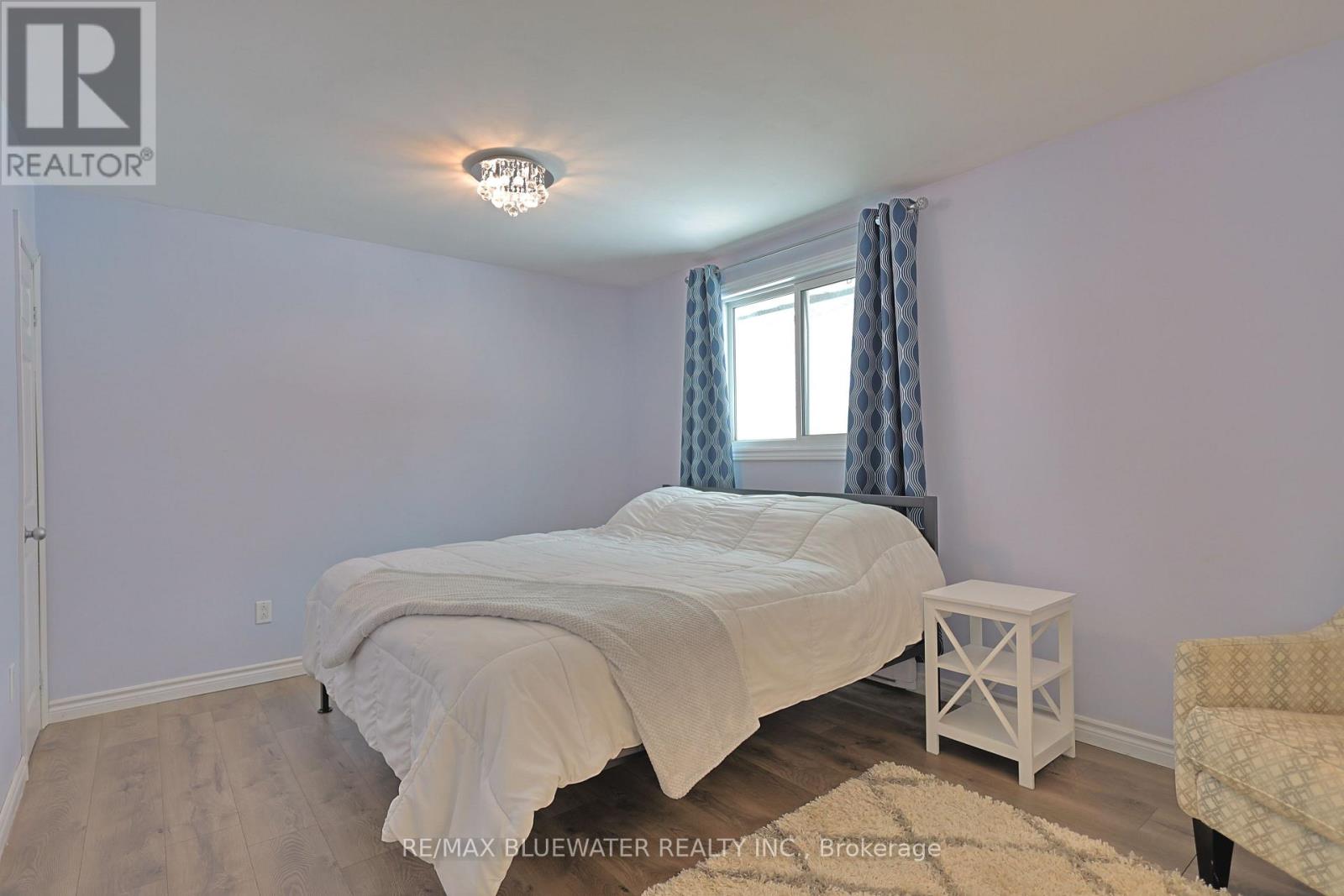 8296 Burwell Road, Lambton Shores, Ontario  N0M 1T0 - Photo 23 - X13053026