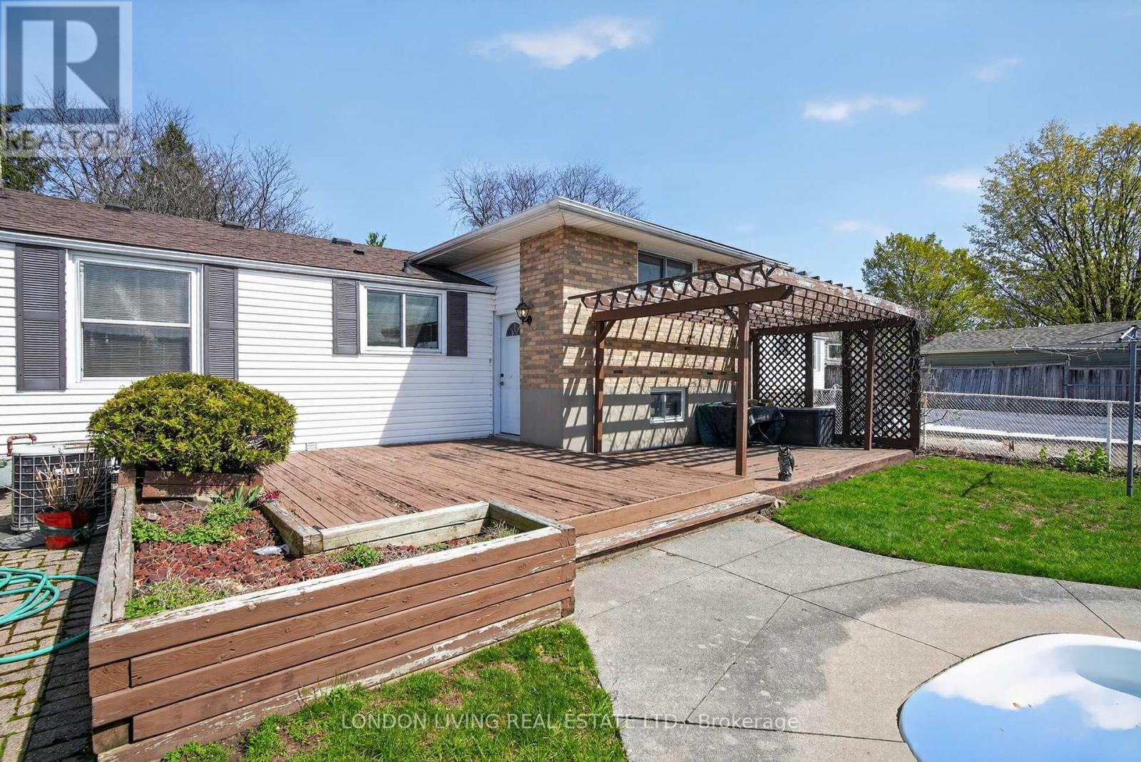 172 Meridene Crescent W, London North, Ontario  N5X 1G2 - Photo 30 - X13053036