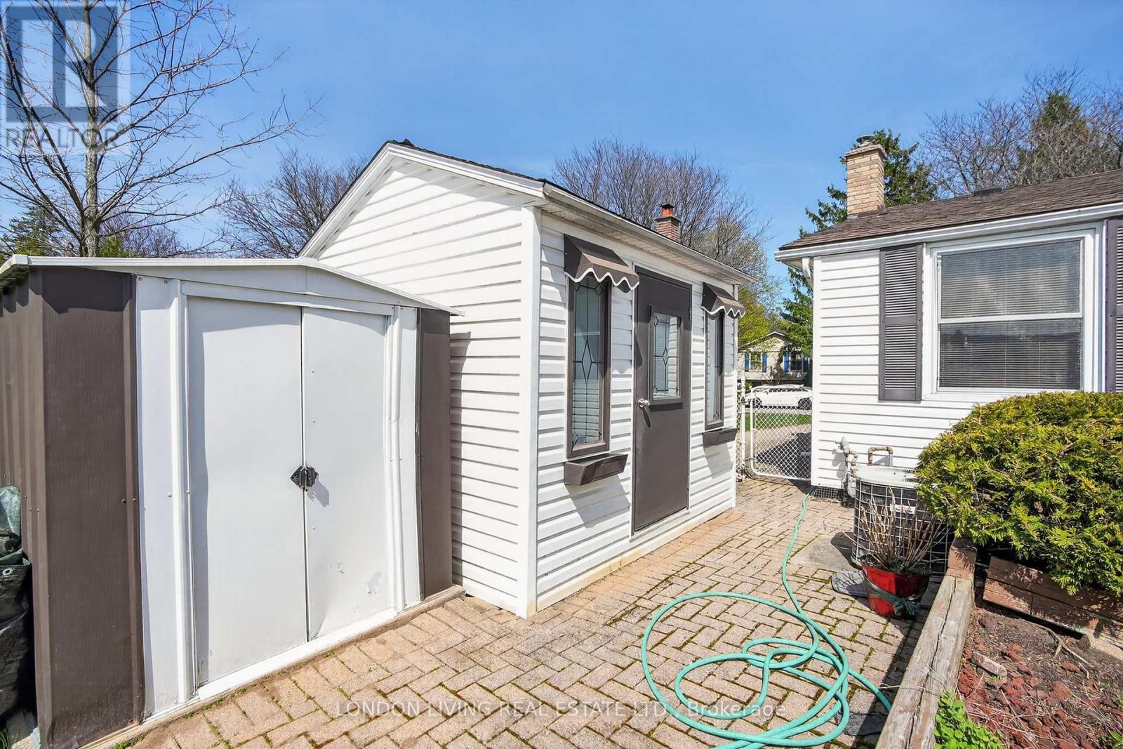 172 Meridene Crescent W, London North, Ontario  N5X 1G2 - Photo 33 - X13053036