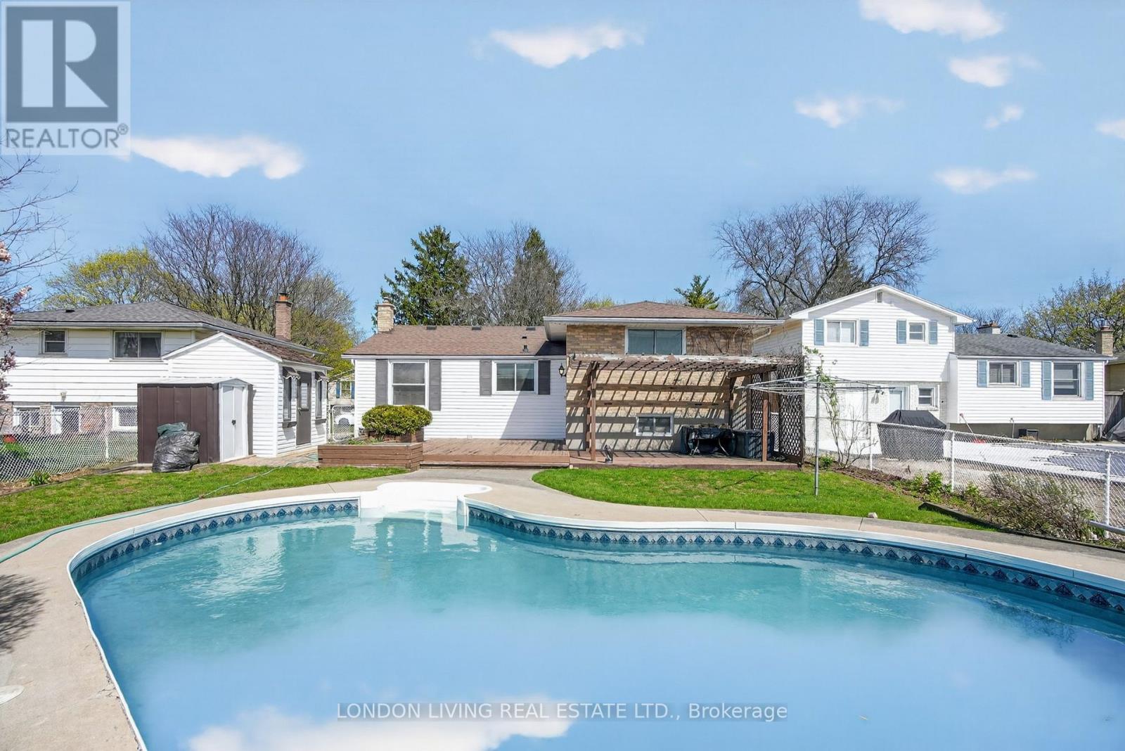 172 Meridene Crescent W, London North, Ontario  N5X 1G2 - Photo 37 - X13053036