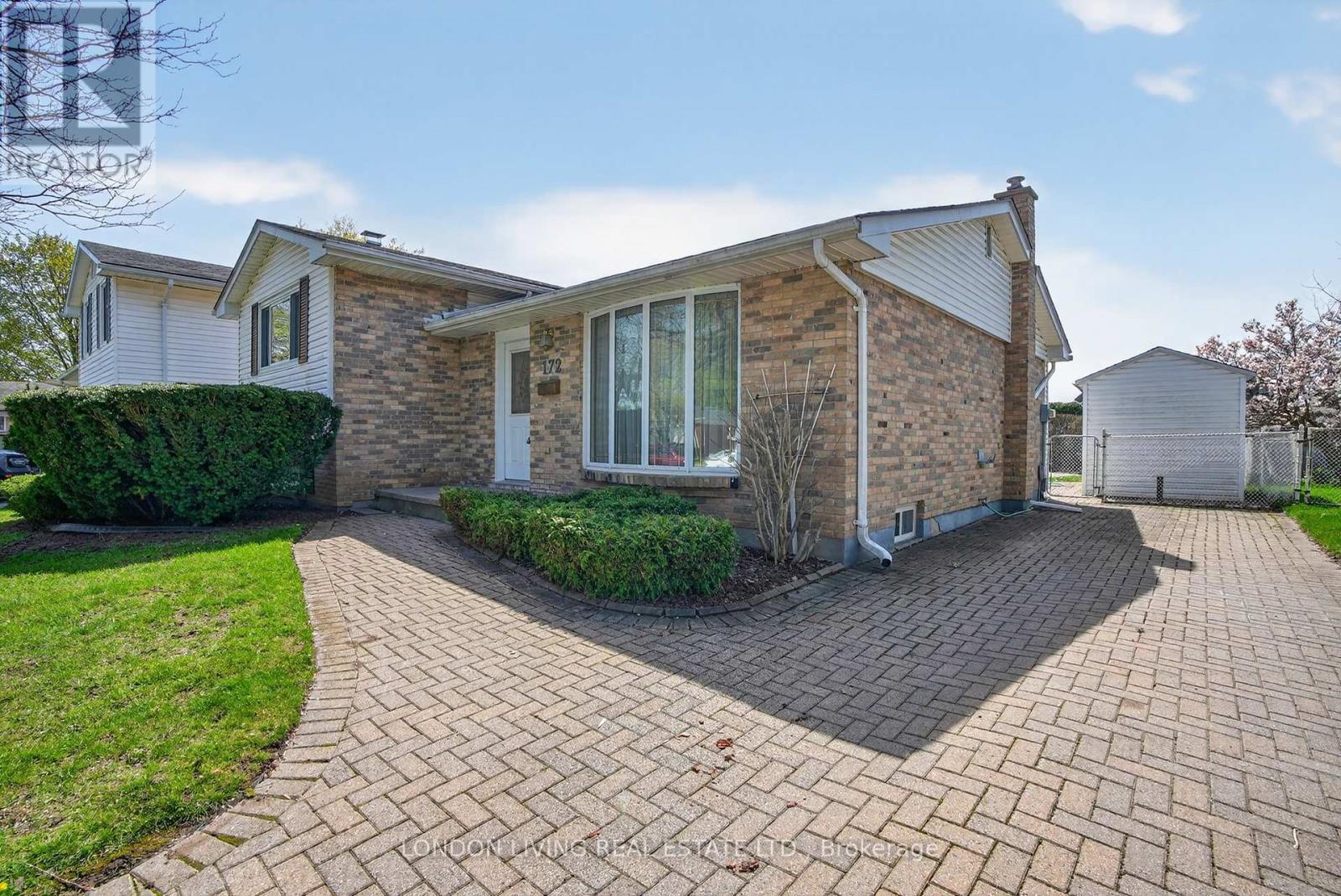 172 Meridene Crescent W, London North, Ontario  N5X 1G2 - Photo 4 - X13053036