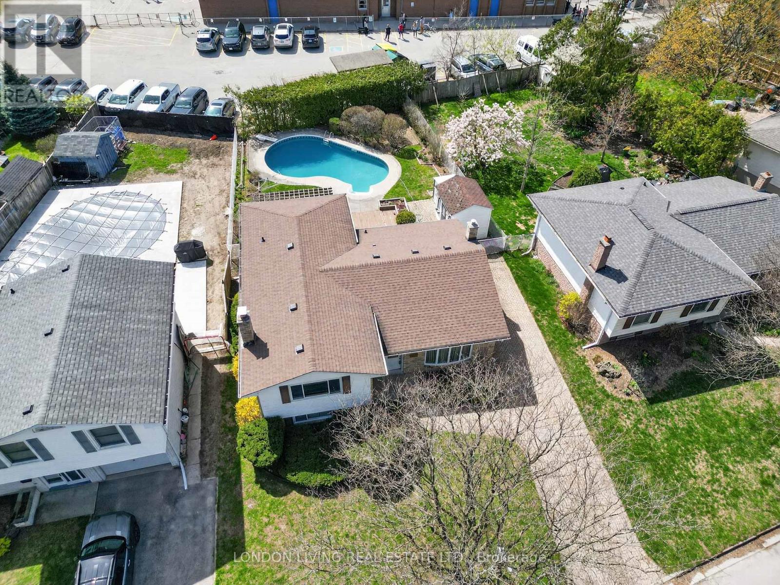 172 Meridene Crescent W, London North, Ontario  N5X 1G2 - Photo 42 - X13053036