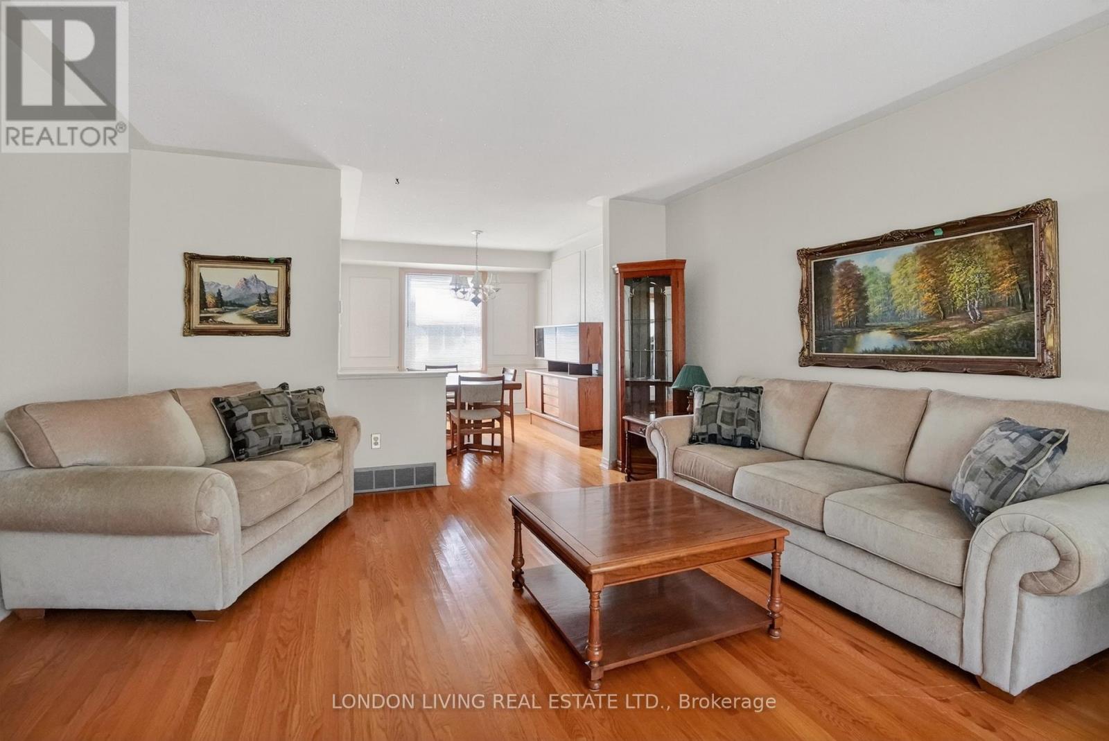 172 Meridene Crescent W, London North, Ontario  N5X 1G2 - Photo 6 - X13053036