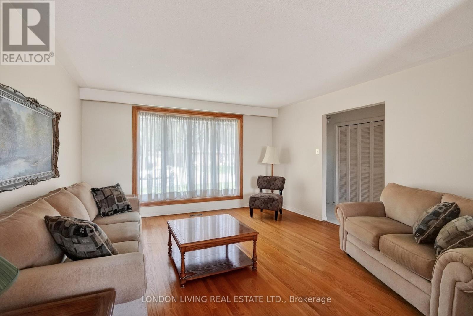 172 Meridene Crescent W, London North, Ontario  N5X 1G2 - Photo 8 - X13053036