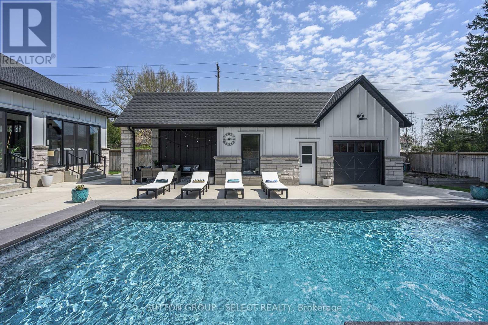 127 Optimist Drive, Southwold, Ontario  N5P 0G2 - Photo 6 - X13053068