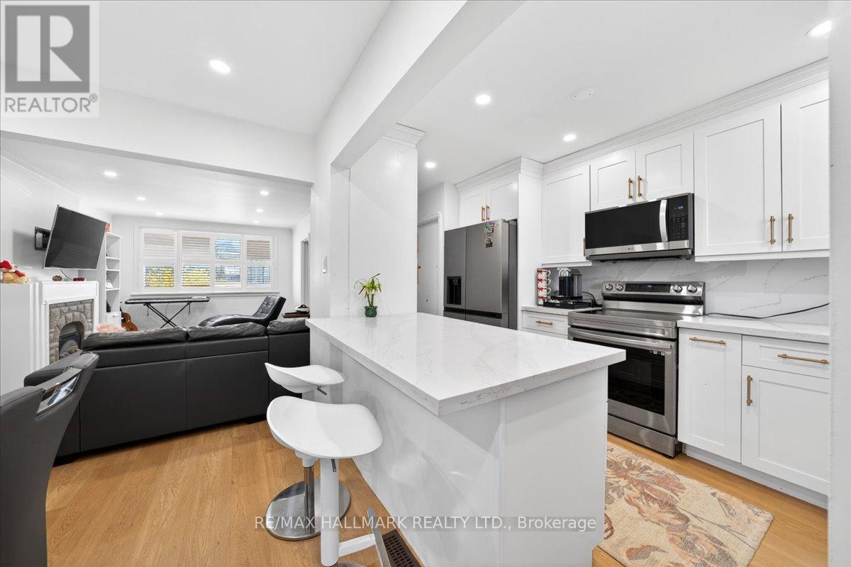 910 Eglinton Avenue E, Toronto, Ontario  M4G 2L3 - Photo 3 - C13049780