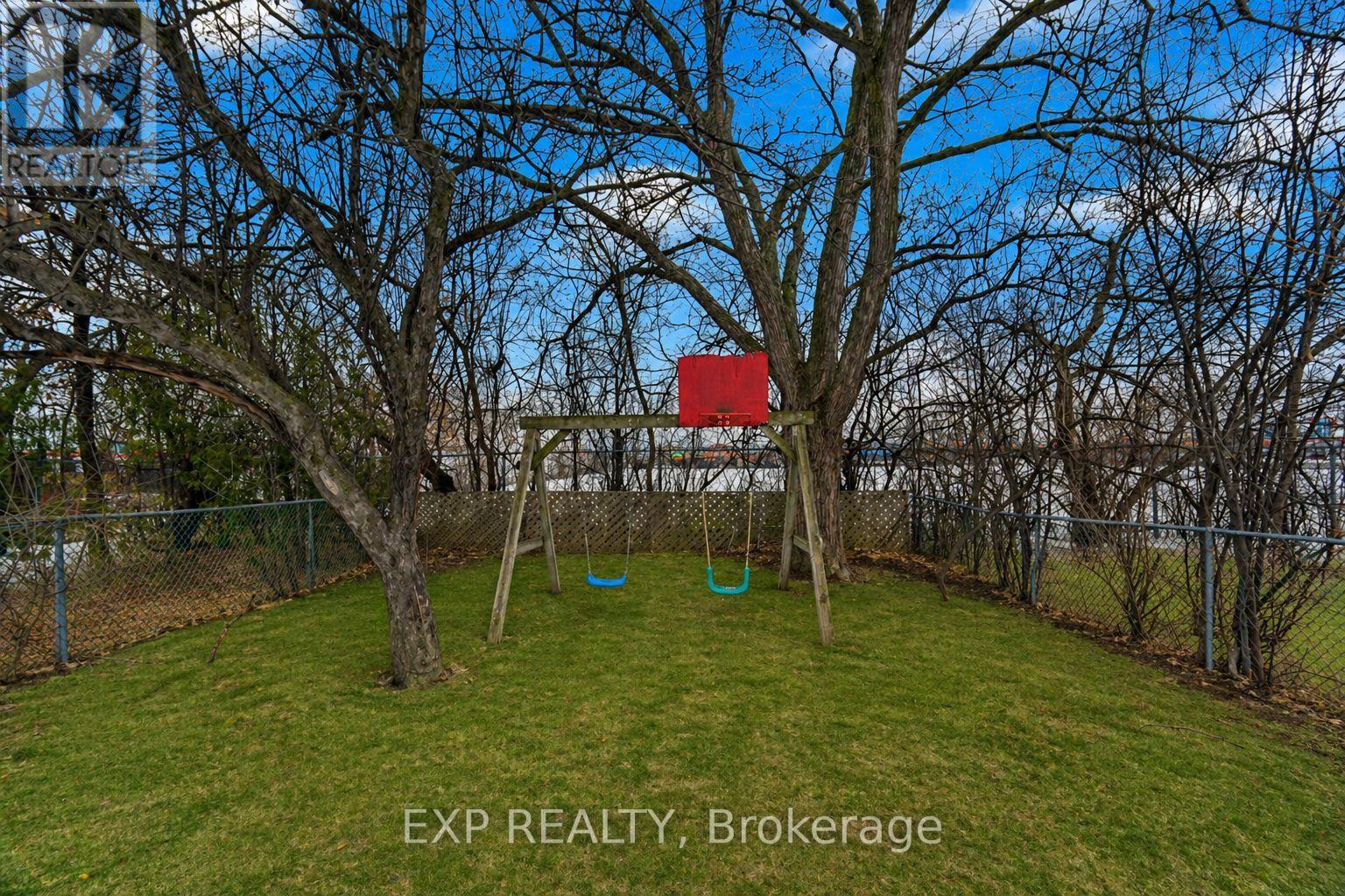 107 Archdekin Drive, Brampton, Ontario  L6V 1Y8 - Photo 38 - W13033086