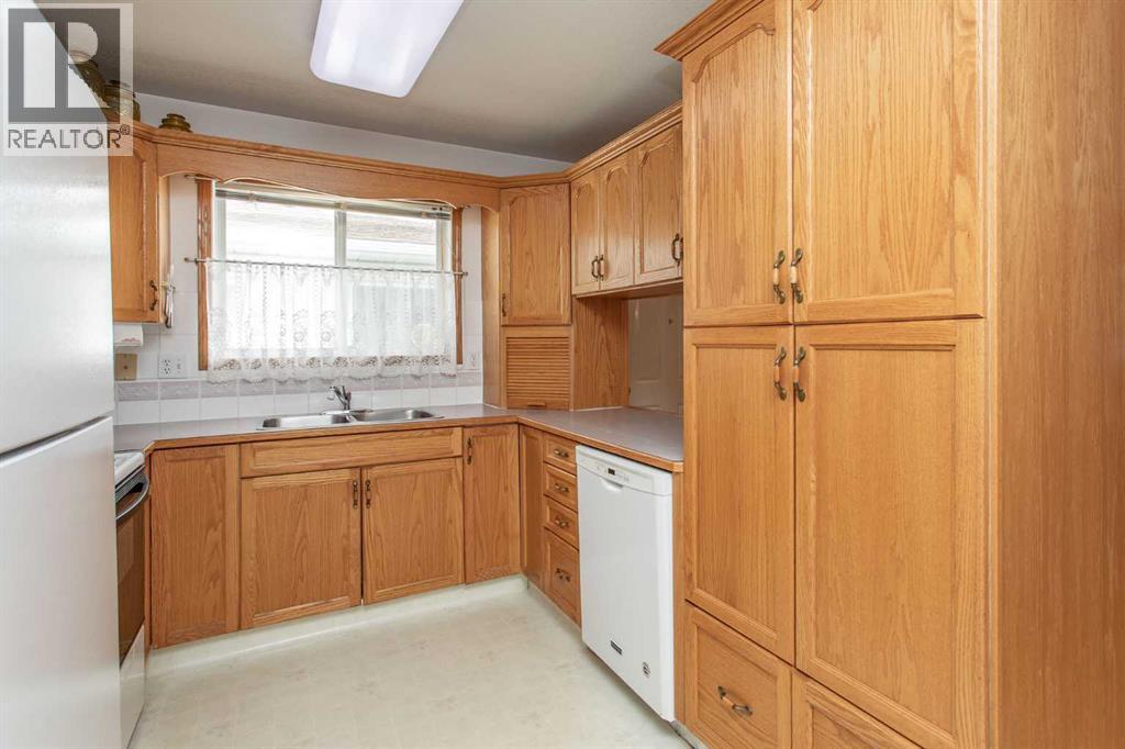 10, 5125 62 Street, Red Deer, Alberta  T4N 6Y3 - Photo 8 - A2304618