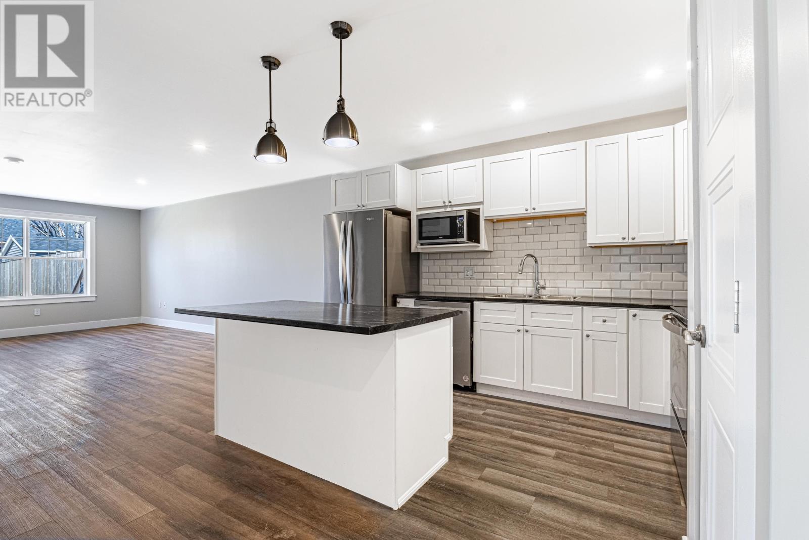 10 Aidan Street, Charlottetown, Prince Edward Island  C1E 3R1 - Photo 3 - 202608823