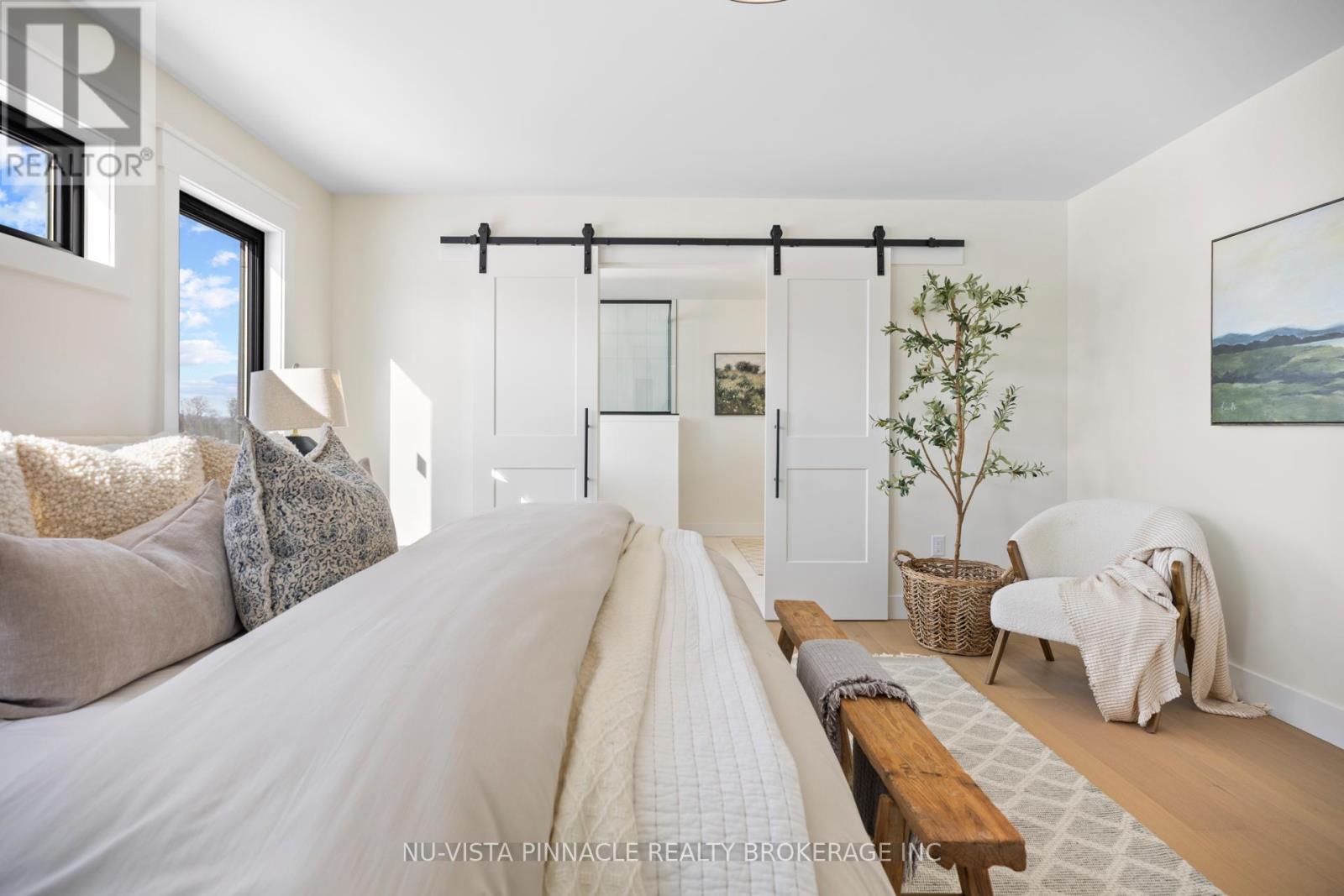 202 Harvest Lane, Thames Centre, Ontario  N0L 1G2 - Photo 24 - X12660874