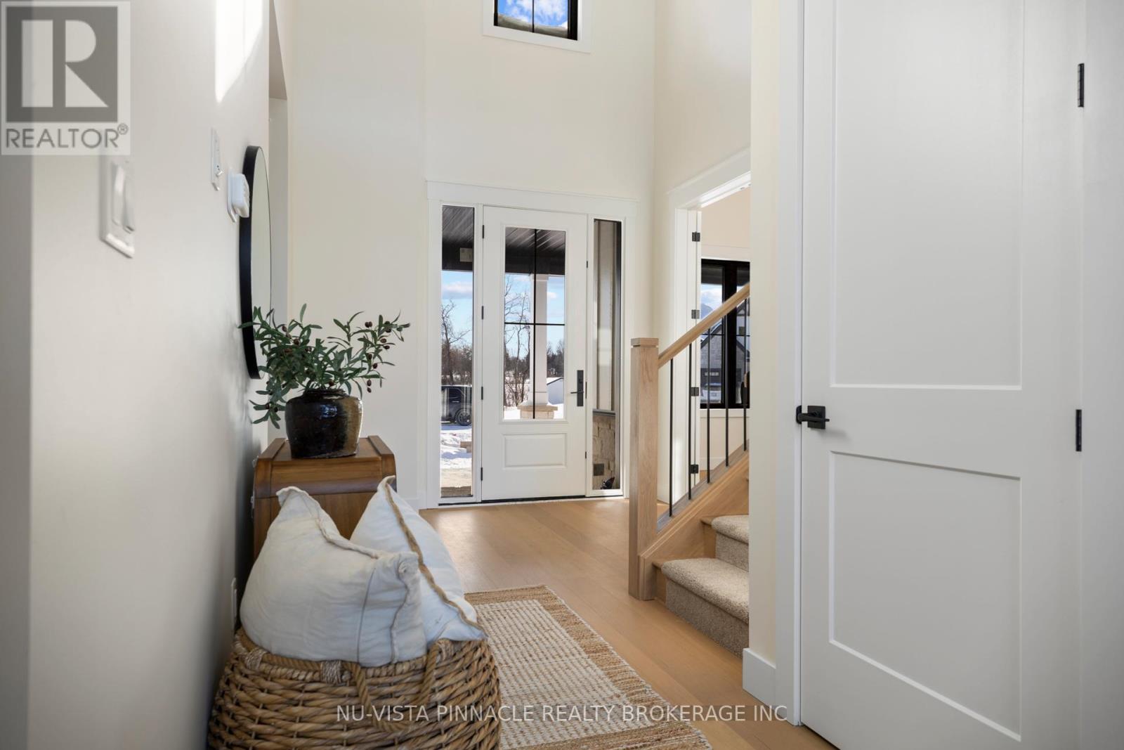 202 Harvest Lane, Thames Centre, Ontario  N0L 1G2 - Photo 11 - X12660874