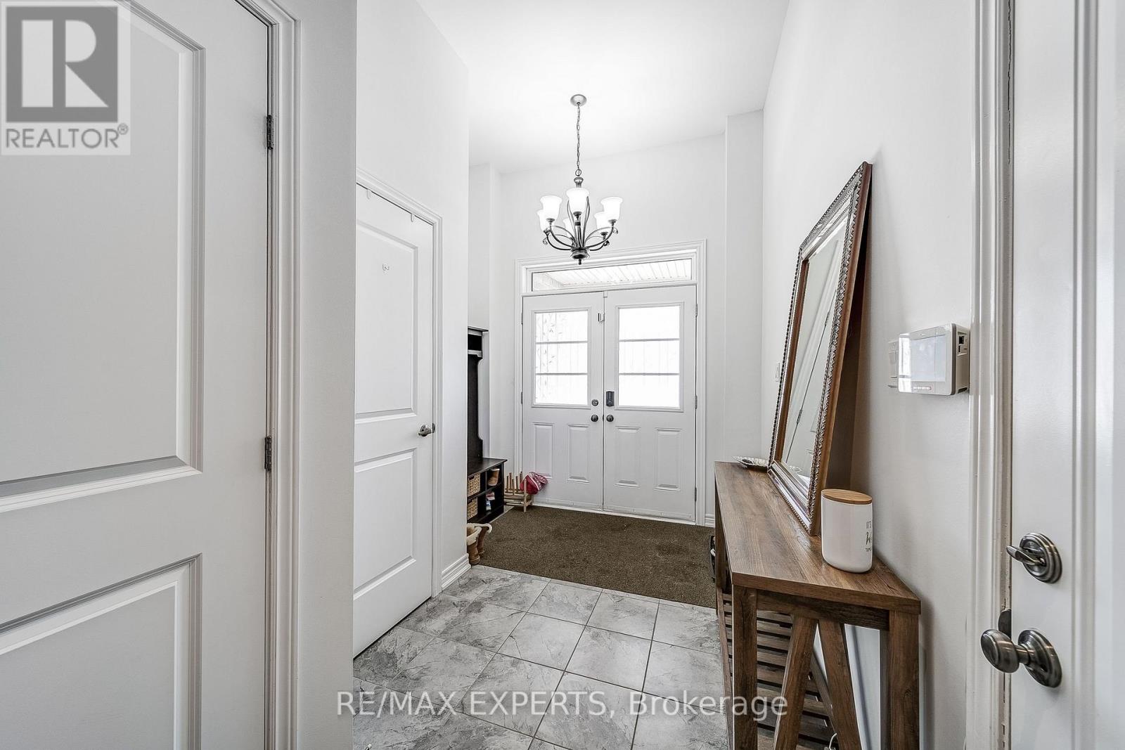 60 Humbershed Crescent, Caledon, Ontario  L7E 2X4 - Photo 2 - W12963992