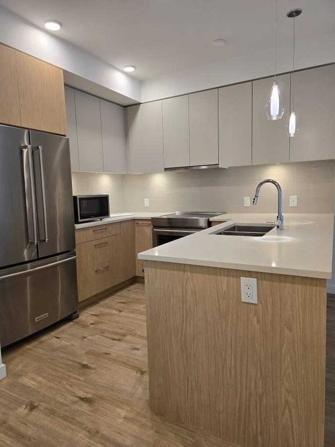 311 3182 Gladwin Rd, Abbotsford, British Columbia  V2T 0K8 - Photo 2 - R3080056