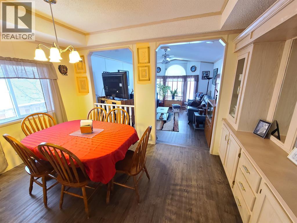 9909 80 Avenue, Peace River, Alberta  T8S 1A9 - Photo 16 - A2297730