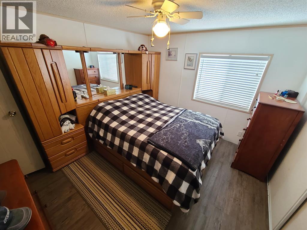 9909 80 Avenue, Peace River, Alberta  T8S 1A9 - Photo 22 - A2297730