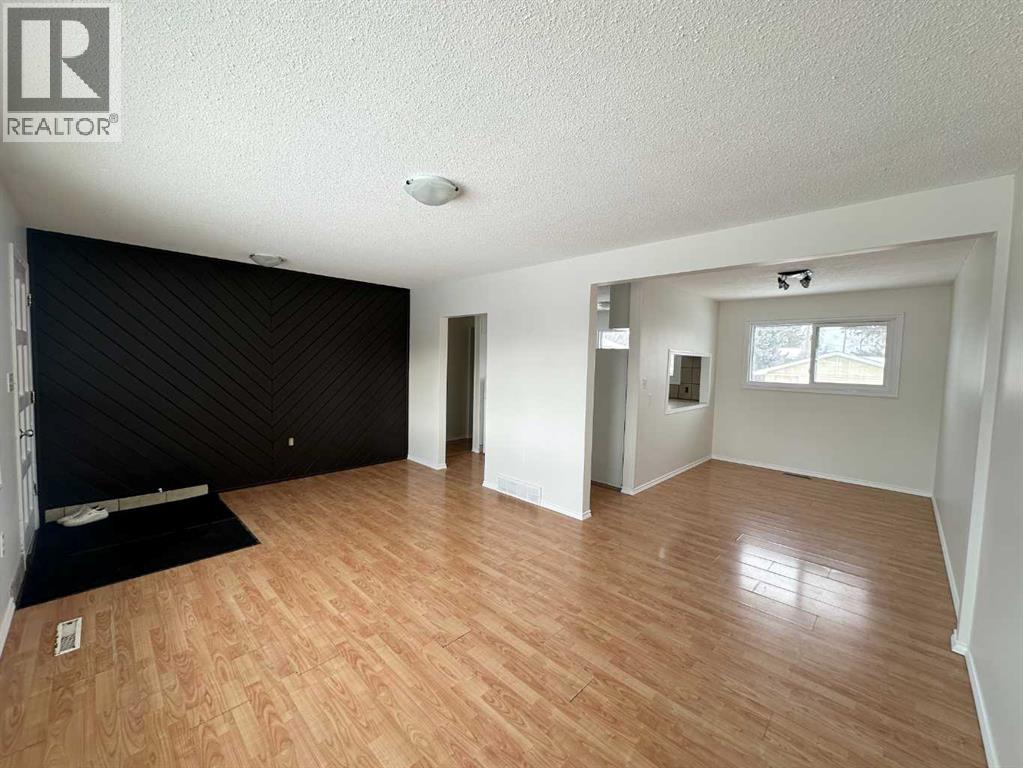 4520 52 Street, Vermilion, Alberta  T9X 1Y1 - Photo 2 - A2288822