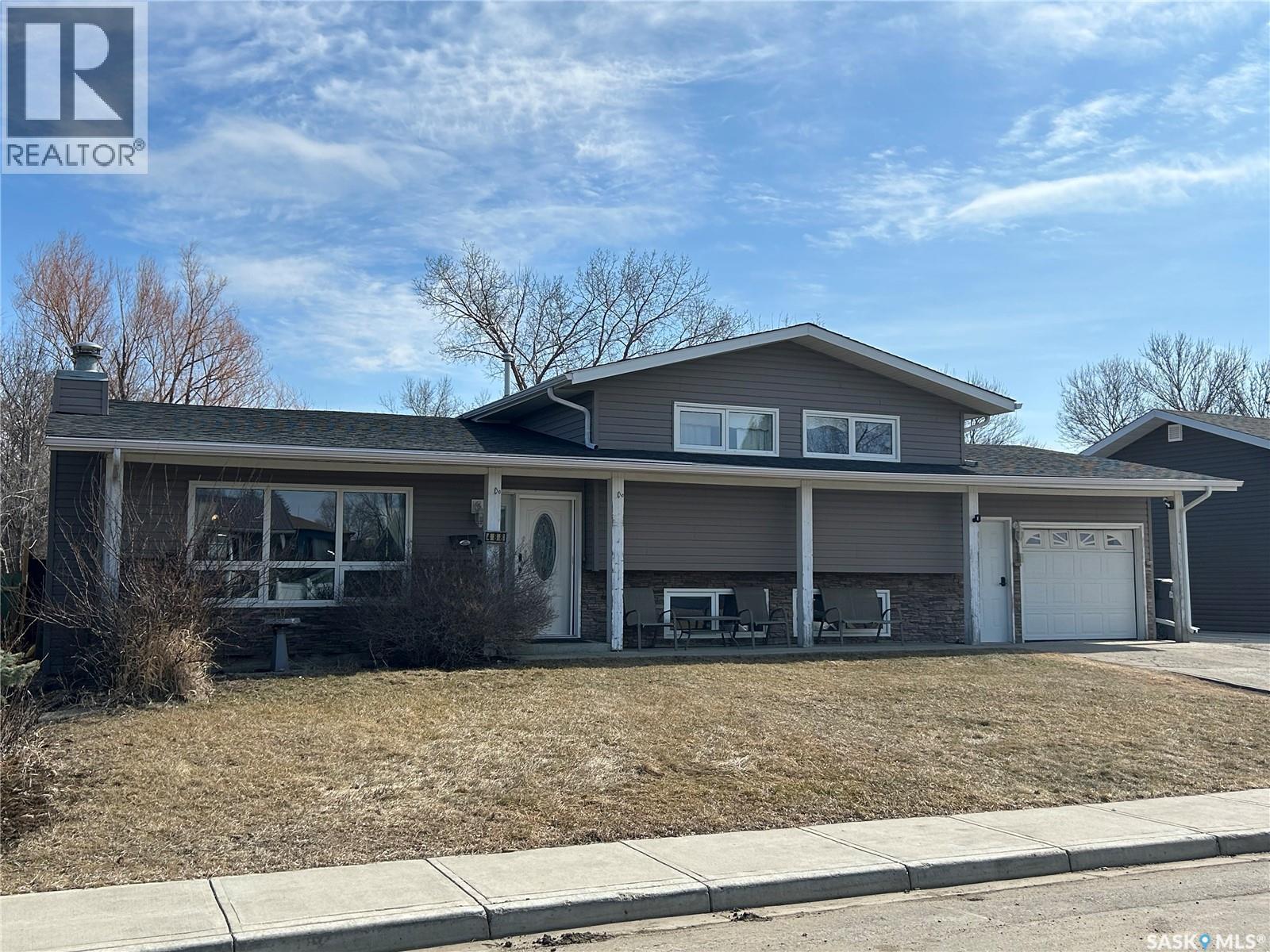 488 Willow Bay, Estevan, Saskatchewan  S4A 2G4 - Photo 1 - SK031633