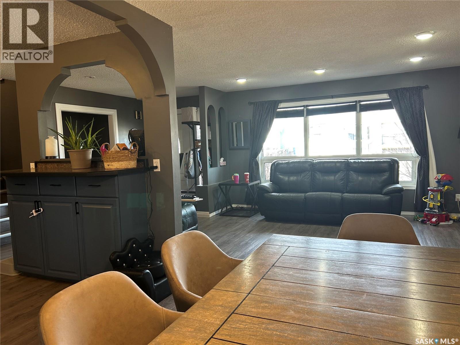 488 Willow Bay, Estevan, Saskatchewan  S4A 2G4 - Photo 6 - SK031633