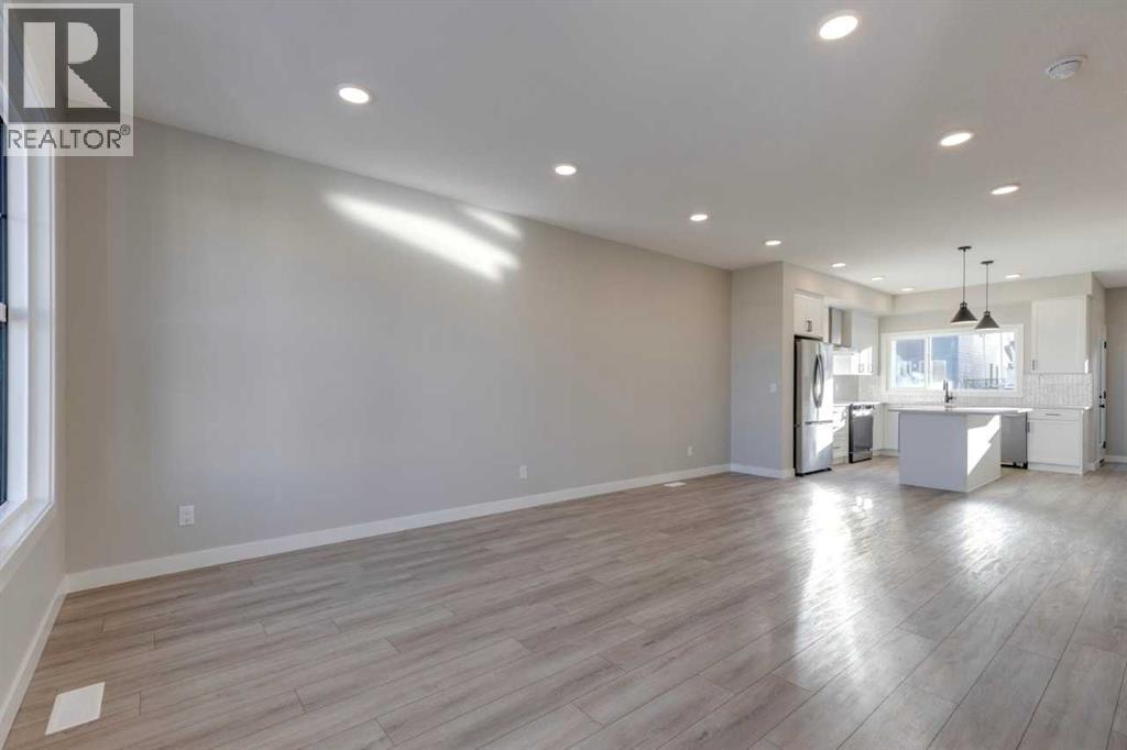 315 Fireside Drive, Cochrane, Alberta  T4C 2L6 - Photo 8 - A2283383