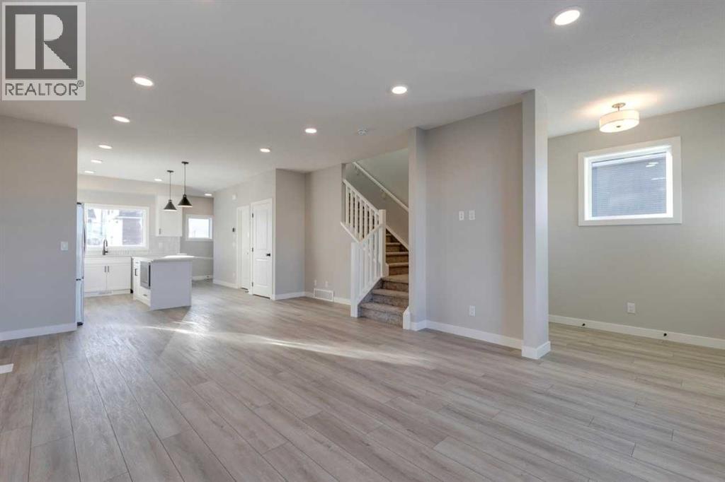 315 Fireside Drive, Cochrane, Alberta  T4C 2L6 - Photo 9 - A2283383