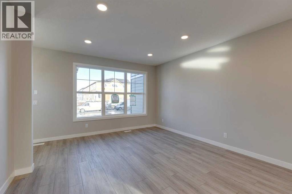 315 Fireside Drive, Cochrane, Alberta  T4C 2L6 - Photo 12 - A2283383