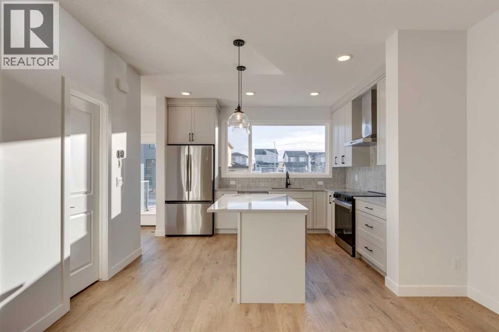 367 Fireside Drive, Cochrane, Alberta  T4C 3E1 - Photo 6 - A2283394