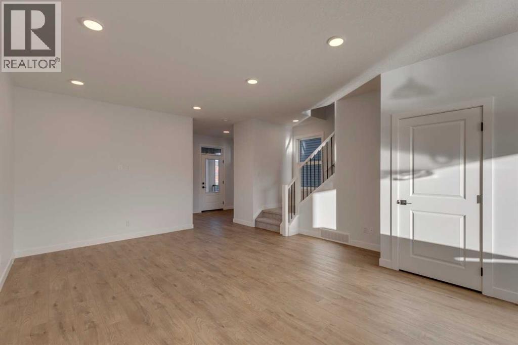 367 Fireside Drive, Cochrane, Alberta  T4C 3E1 - Photo 11 - A2283394