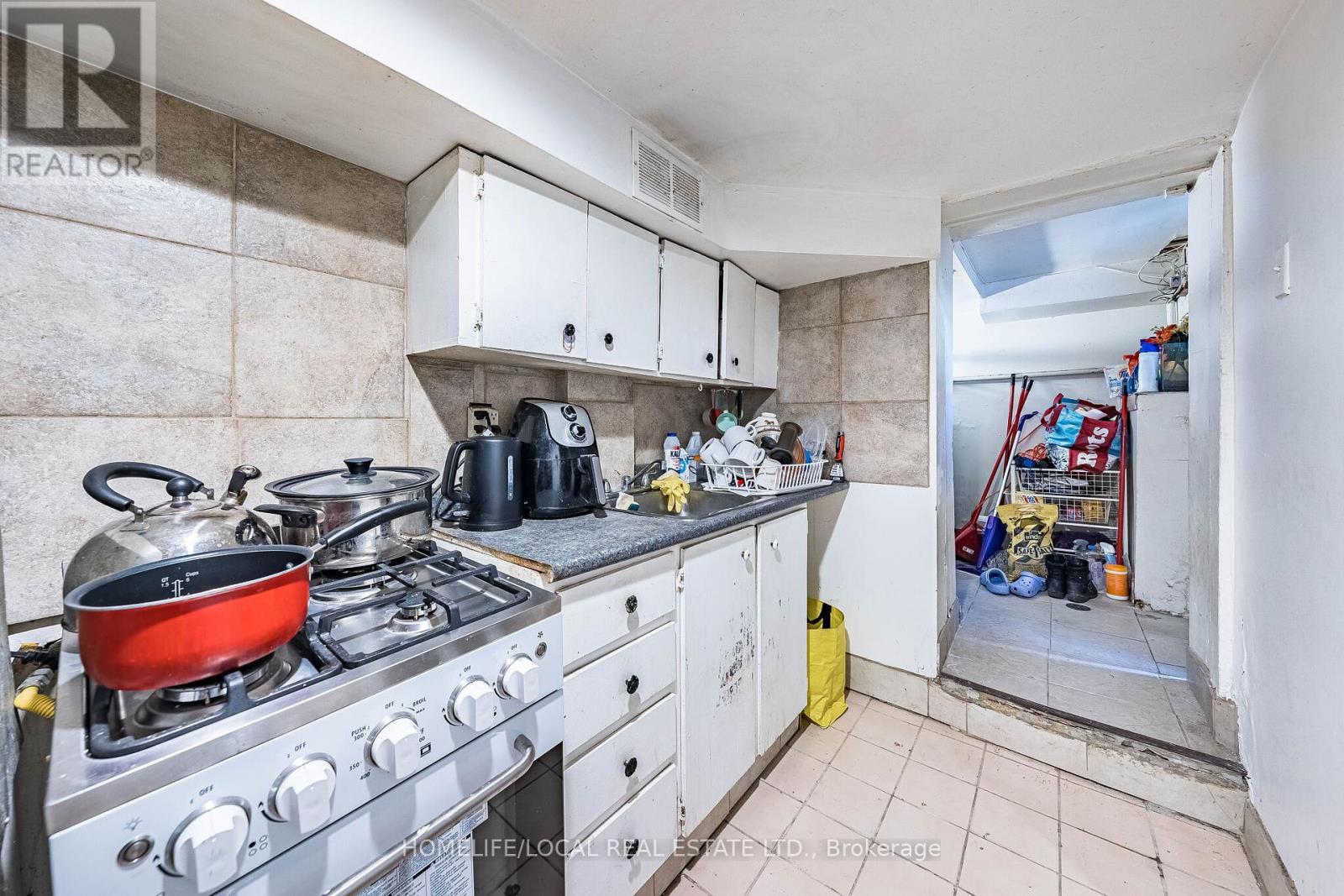 280 St Clarens Avenue, Toronto, Ontario  M6H 3W3 - Photo 42 - C13052878