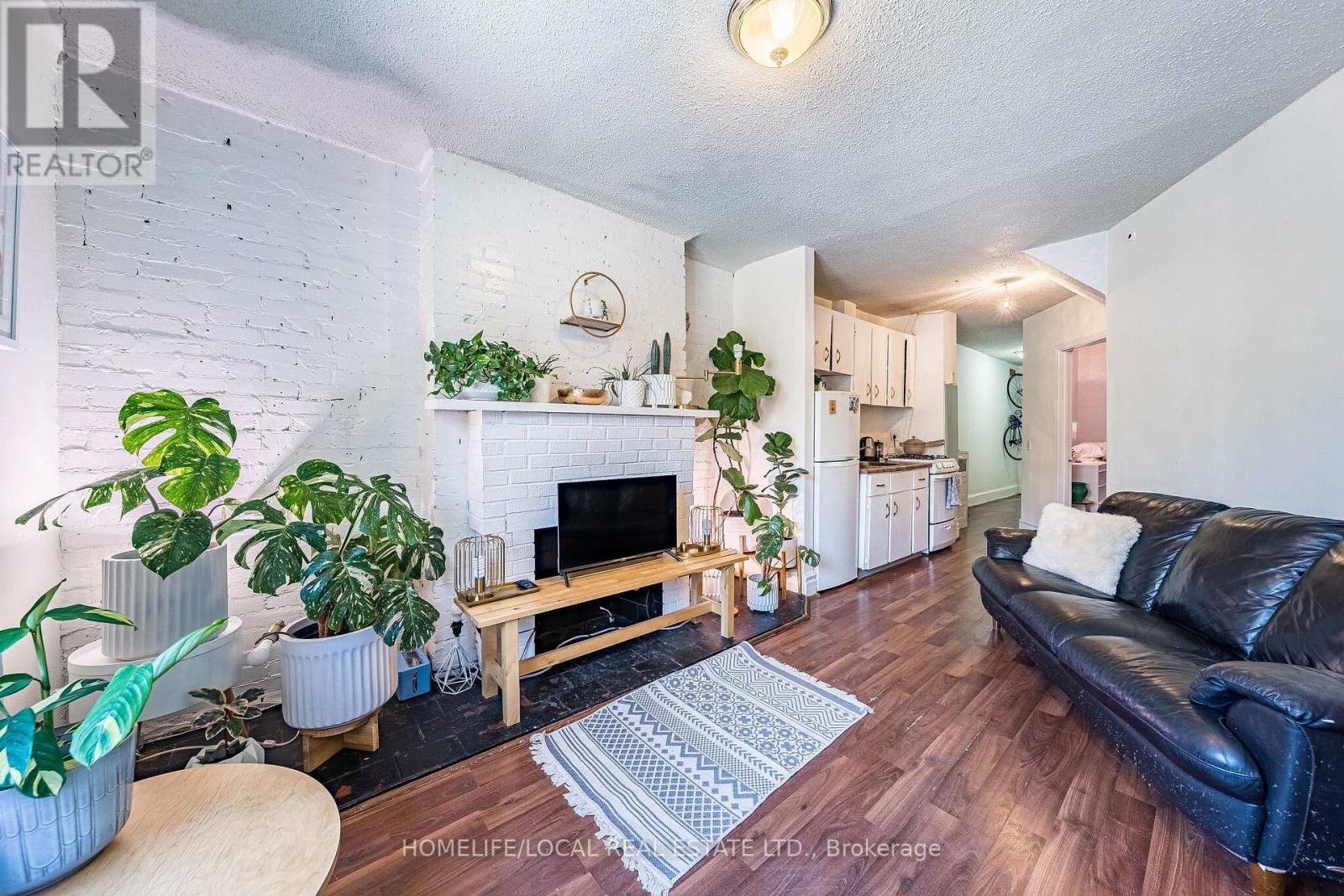 280 St Clarens Avenue, Toronto, Ontario  M6H 3W3 - Photo 5 - C13052878