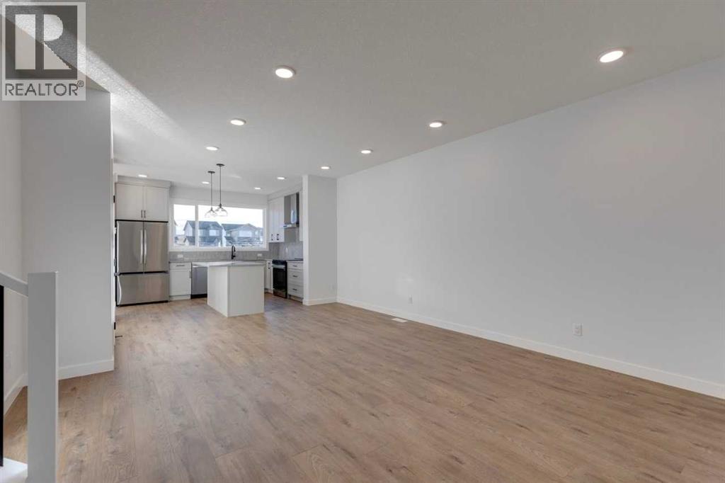 367 Fireside Drive, Cochrane, Alberta  T4C 3E1 - Photo 7 - A2283394