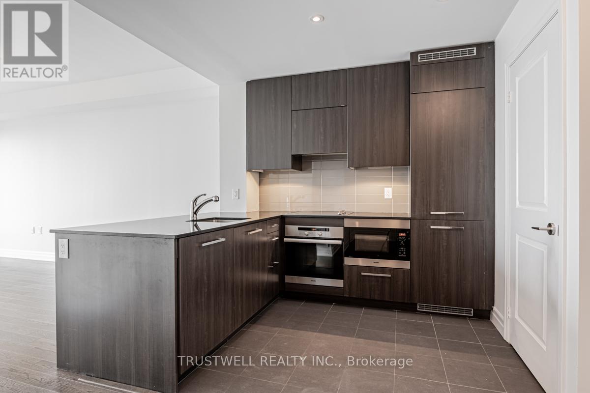 4301 - 8 The Esplanade, Toronto, Ontario  M5E 0A6 - Photo 4 - C13052998