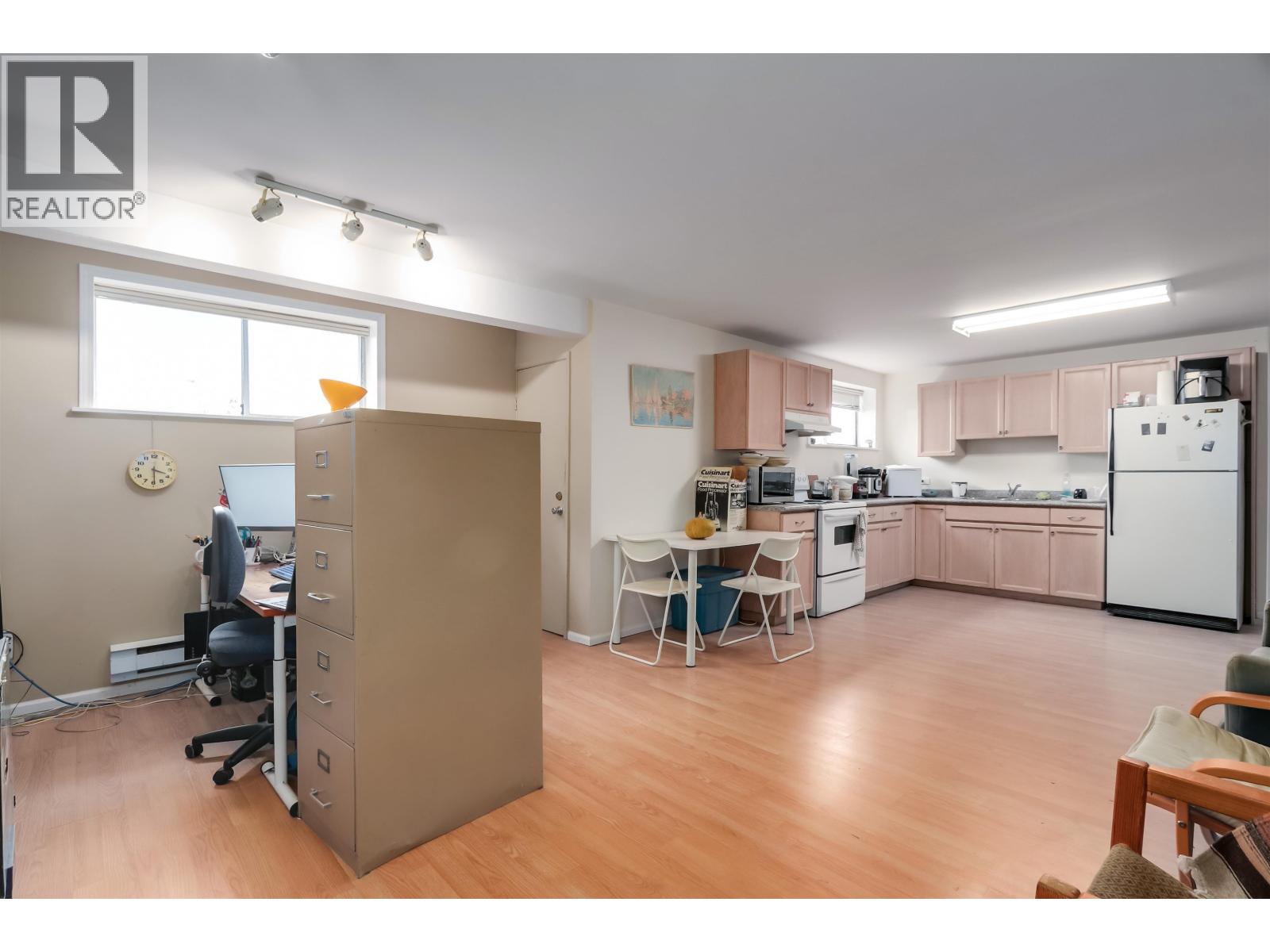 3712 Fir Street, Burnaby, British Columbia  V5G 2A5 - Photo 21 - R3116384