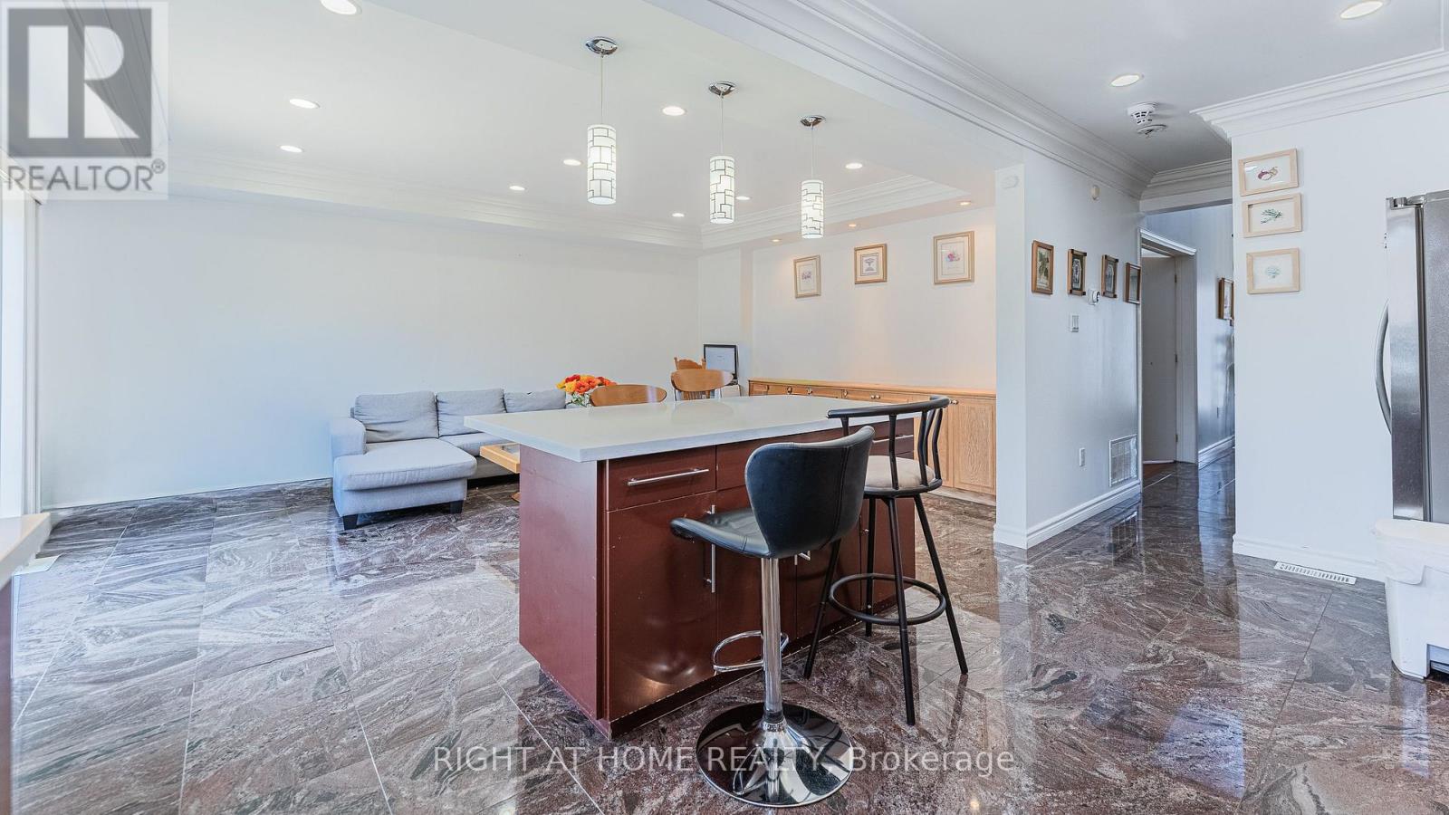 18 Rusholme Road, Toronto, Ontario  M6J 3H4 - Photo 13 - C13053078