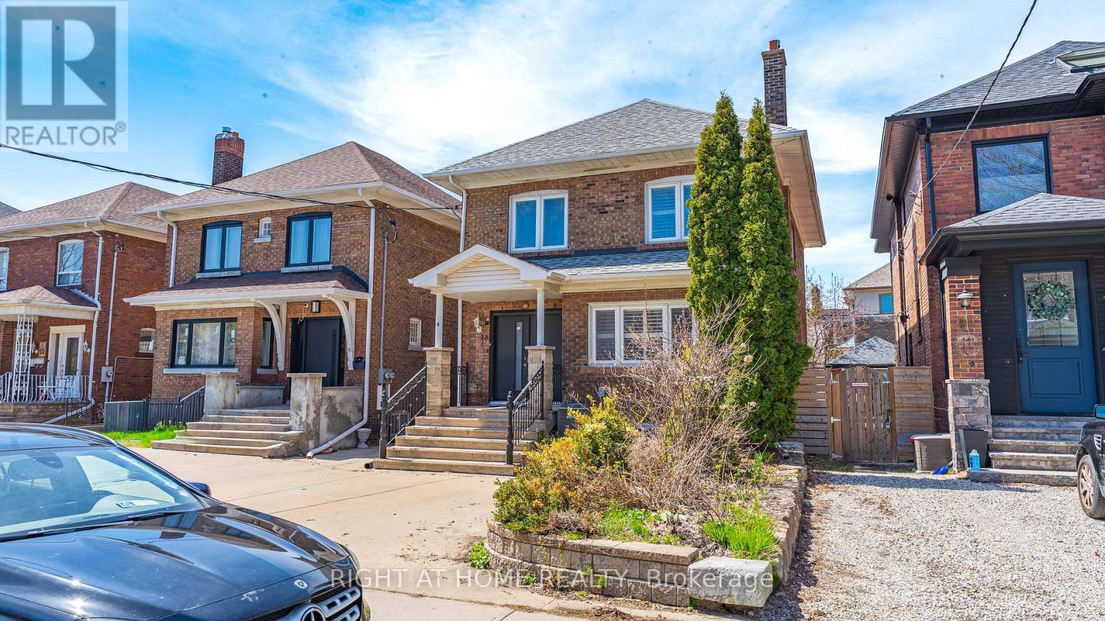 18 Rusholme Road, Toronto, Ontario  M6J 3H4 - Photo 3 - C13053078
