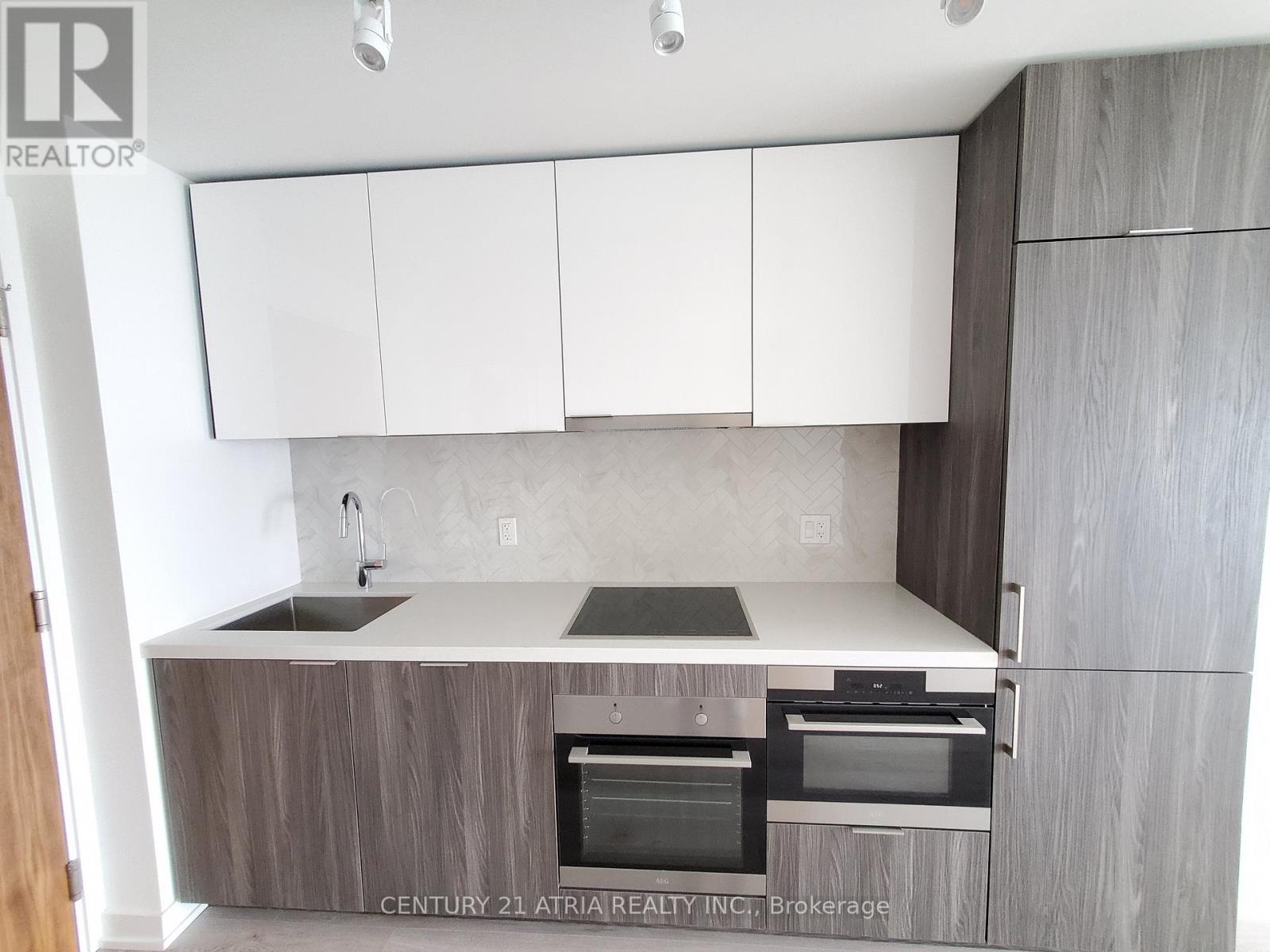 2910 - 15 QUEENS QUAY E, Toronto, Ontario